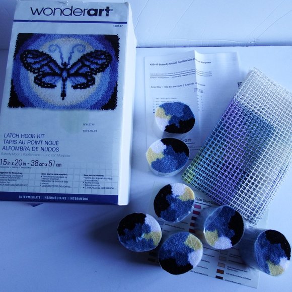 Wonderart Blue Butterfly Hook Rug Set - Picture 1 of 4